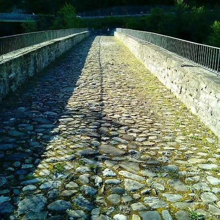 Ponte Dei Leoni Montecreto